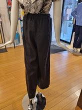 Load image into Gallery viewer, Trousers
