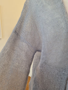 Sweater/ Cardigan