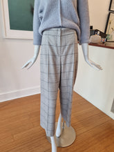 Load image into Gallery viewer, Trousers
