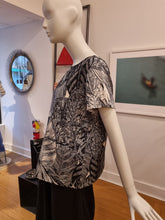 Load image into Gallery viewer, Blouse
