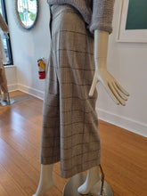 Load image into Gallery viewer, Trousers
