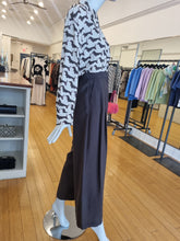 Load image into Gallery viewer, Trousers
