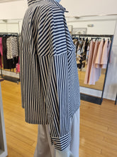 Load image into Gallery viewer, Shirt
