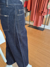 Load image into Gallery viewer, Jeans/ Trousers
