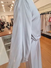 Load image into Gallery viewer, Blouse
