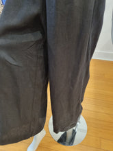 Load image into Gallery viewer, Trousers
