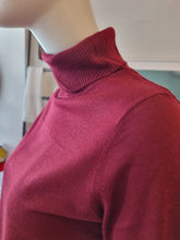 Load image into Gallery viewer, Turtleneck/ Sweater
