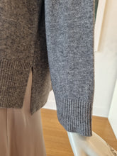 Load image into Gallery viewer, Sweater
