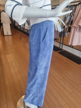 Load image into Gallery viewer, Trousers
