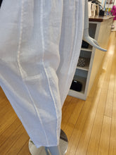 Load image into Gallery viewer, Trousers
