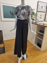 Load image into Gallery viewer, Blouse
