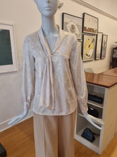 Load image into Gallery viewer, Blouse
