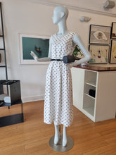 Load image into Gallery viewer, Dress

