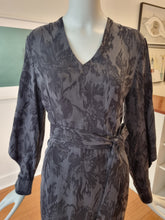 Load image into Gallery viewer, Dress

