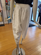 Load image into Gallery viewer, Trousers
