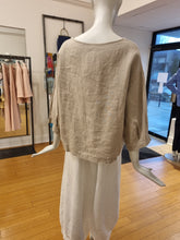 Load image into Gallery viewer, Blouse
