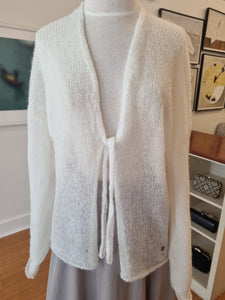 Sweater/ Cardigan