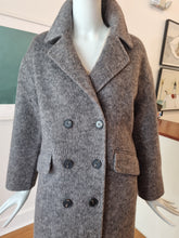 Load image into Gallery viewer, Coat
