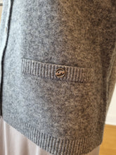 Load image into Gallery viewer, Cardigan/ Sweater
